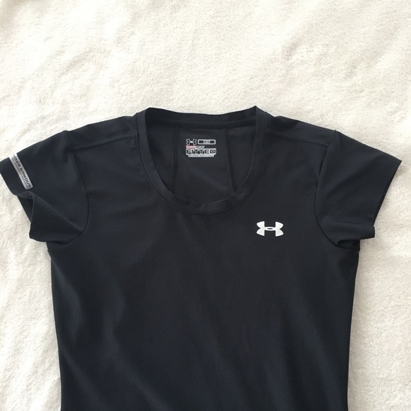 Under Amour fitted dry wicking t-shirt - Picture 4 of 5